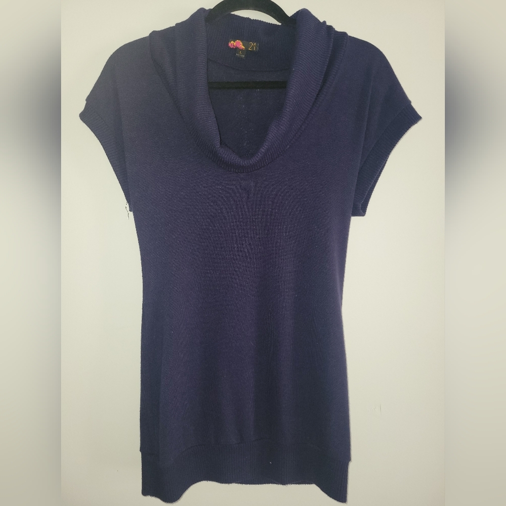 Forever 21 Fitted Sleeveless Blue Blouse